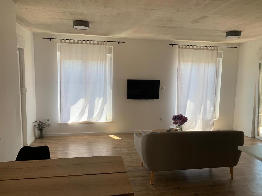 Twenty-Punat Apartments エクステリア 写真